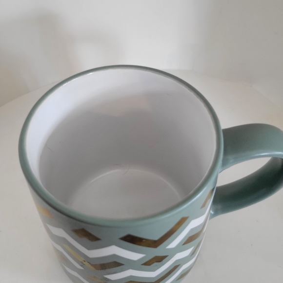 Thyme and Table Ceramic Mug Green Geometric Print Green Gold Trim 16 oz - Picture 2 of 3